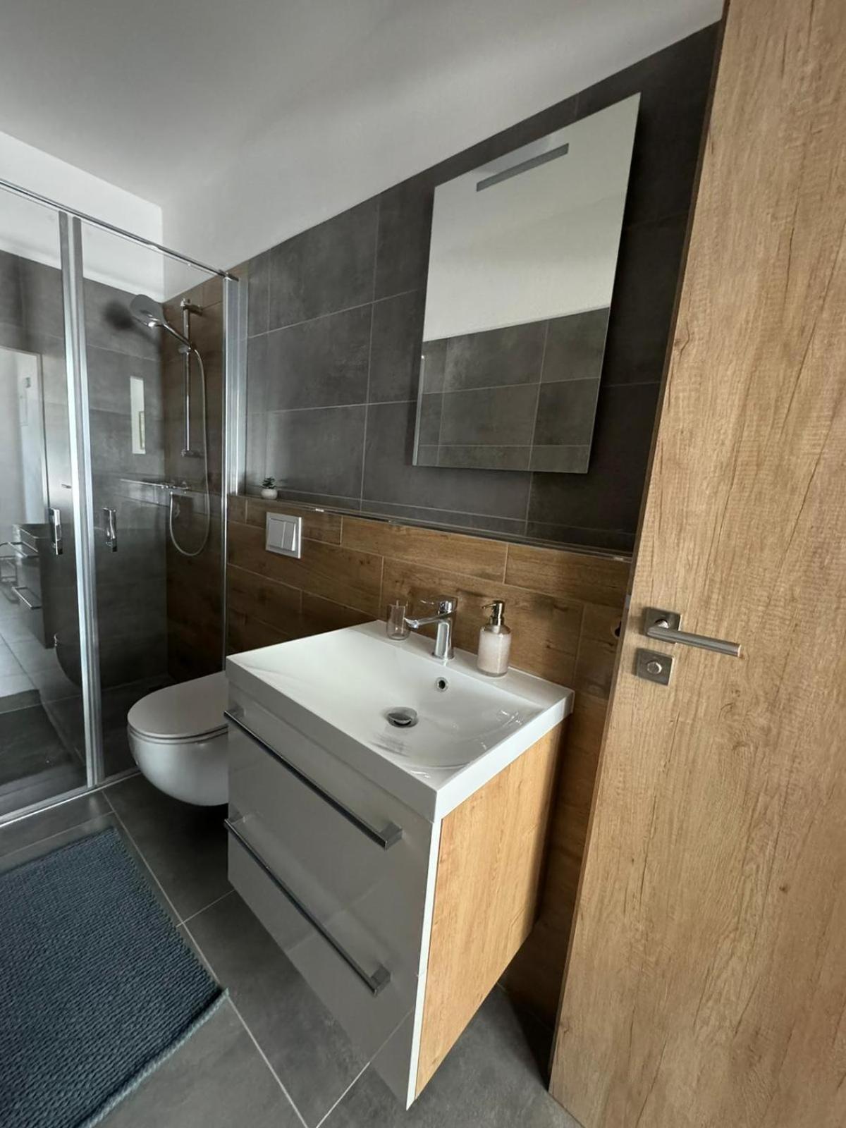 Hobiti Apartman - Sam Rathschlag Zewnętrze zdjęcie